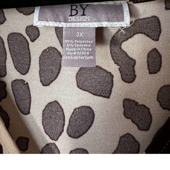 🤍BY DESIGN Animal print stretchy maxi with a deep V-neck, Empire elastic waist - Picture 4 of 5